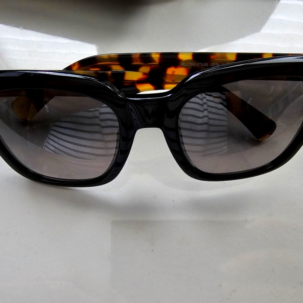 Maui Jim Heliconia MJ 739-02B Square Black Tortoise/ Grey Polarized Sunglasses